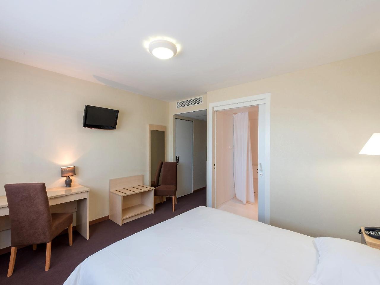 Cit'Hotel Talencia Thouars Exterior photo