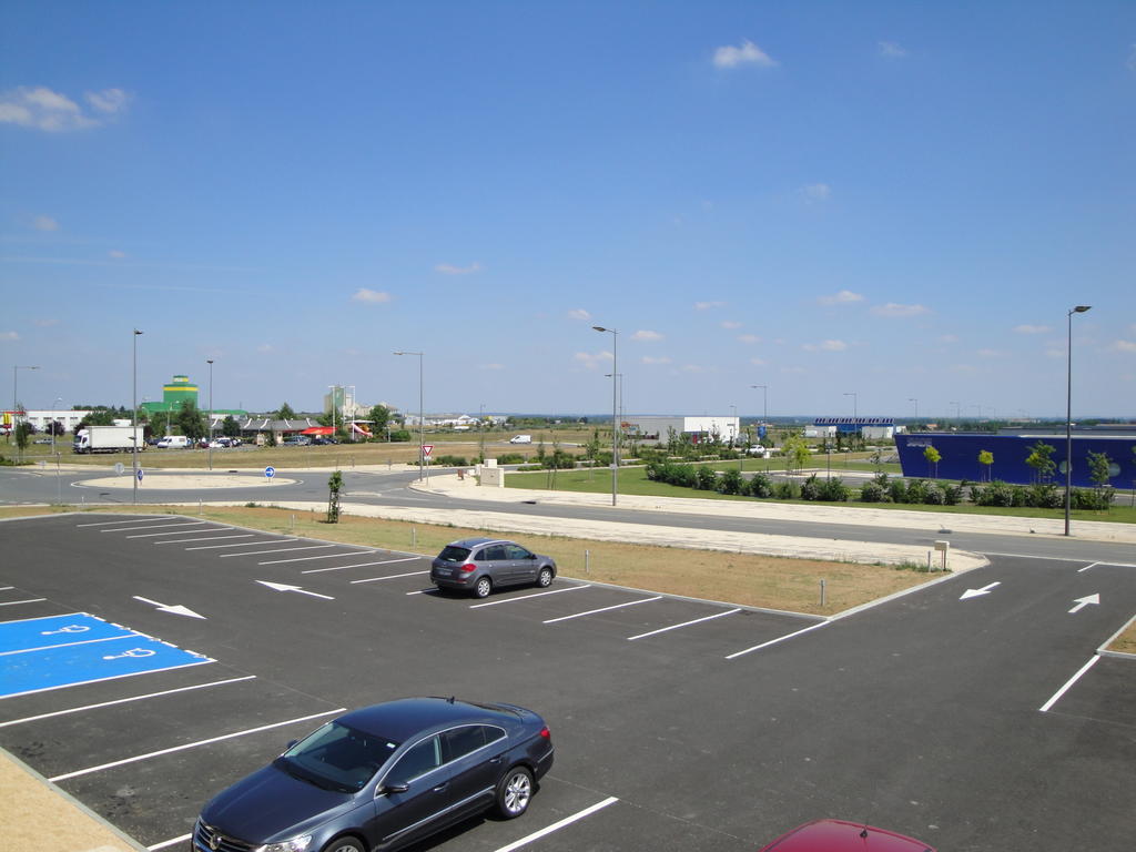 Cit'Hotel Talencia Thouars Exterior photo