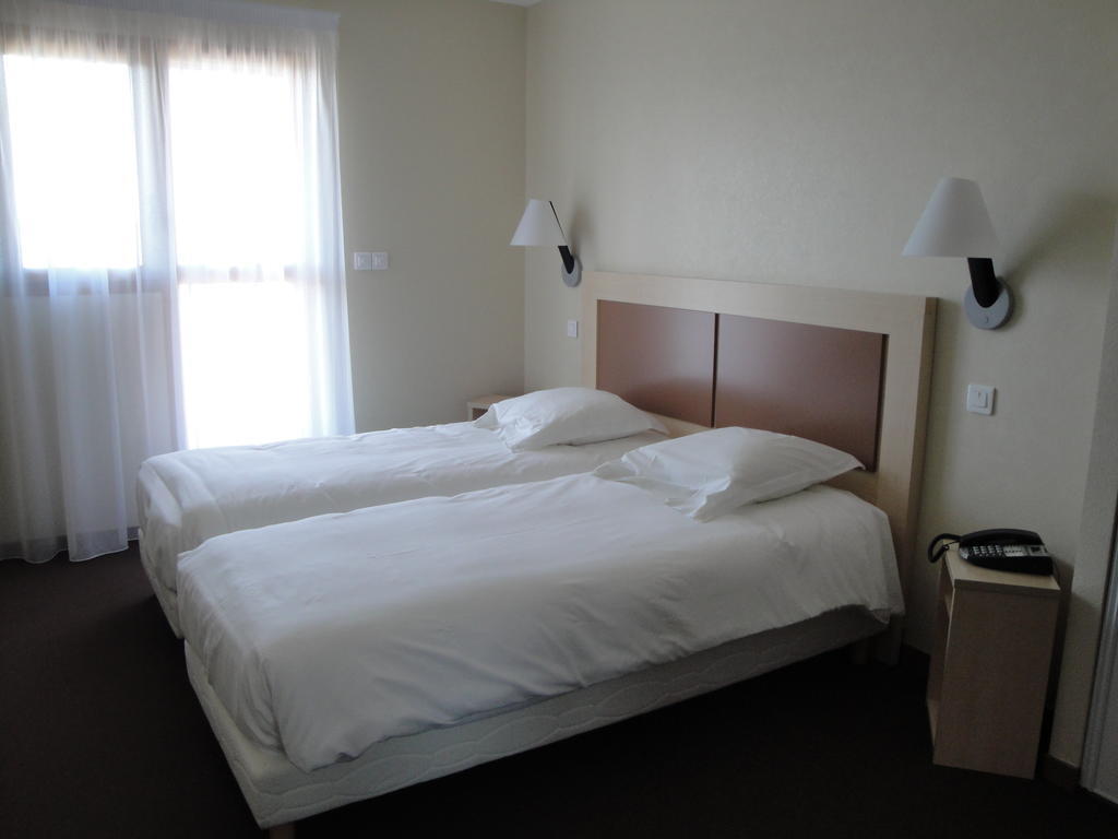 Cit'Hotel Talencia Thouars Room photo